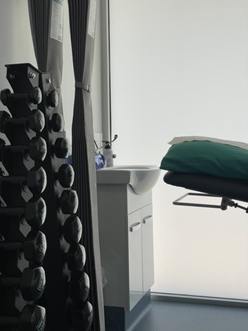 Treatment room and rehabilitation equipment at the clinic